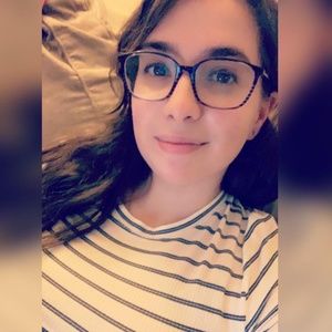 Meet your Posher, Lauren